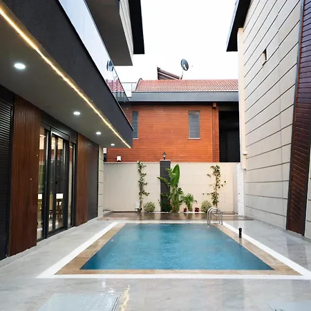 Villa Seven Luxury *